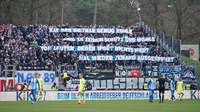 Protest in vielen Ligen. Auch die Fans des MSV Duisburg brachten ihren Unmut am Sonntag beim Spiel in Meppen zum Ausdruck.