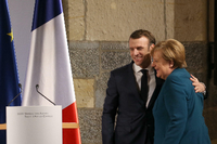 Aachener Vertrag Merkel Und Macron Beschwören Einheit Europas