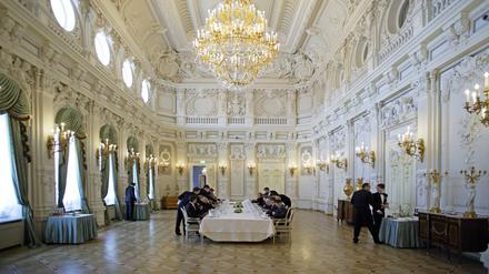 Die Mechanismen russischer Herrschaft, gespiegelt am Beispiel der Küche: Mittagessen im Scheremetjew-Palast in Sankt Petersburg.