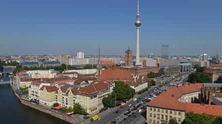 Blick über Berlin-Mitte auf den Fernsehturm.