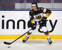 Wo geht es nächste Saison hin? Nationalspieler Moritz Seider könnte sich trotz des NHL-Drafts ein weiteres Jahr in Mannheim vorstellen.