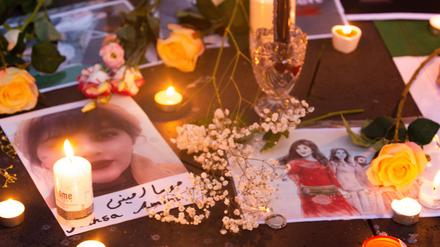  Trauer um Mahsa Amini, 40 Tage nach ihrem Tod (Bild aus Köln)
