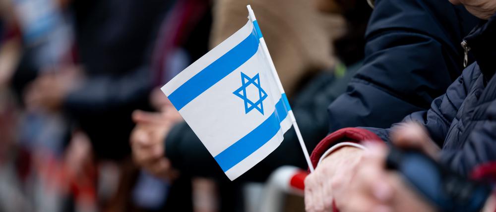 Eine Israel-Fahne (Symbolbild).