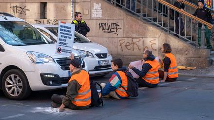Klimaaktivisten blockierte im April und Mai 241 Mal die Straßen Berlins.