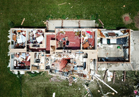 Ein abgedecktes Haus nach einem Tornado westlich von Celina im US-Bundesstaat Ohio.