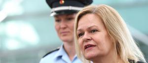 Bundesinnenministerin Nancy Faeser (SPD) will schärfer gegen Clan-Kriminalität vorgehen.