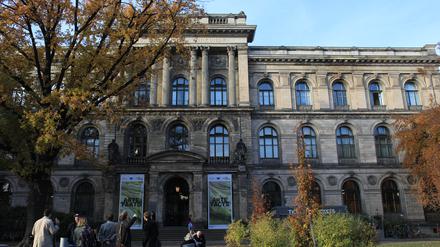 Haupteingang des Museums für Naturkunde in der Invalidenstraße in Berlin-Mitte.