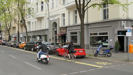 Zugeparkt: Die "Pop-Up-Radspur" in der Kantstraße.