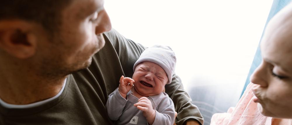 Sich um ein Baby zu kümmern, kann die Nerven stark beanspruchen.