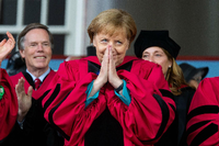 Mit dem Ehrendoktortitel ausgezeichnet: Kanzlerin Merkel in Harvard.