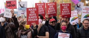 Ein Gegendemo zum AfD-Protest in Berlin am 8. Oktober.