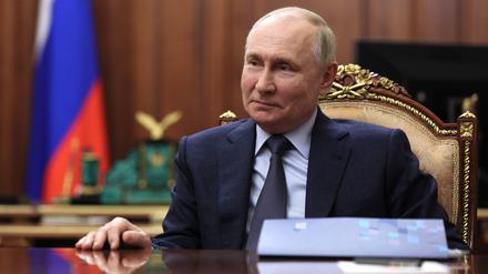Braucht keinen Wahlkampf zu machen: Kremlchef Wladimir Putin (71).