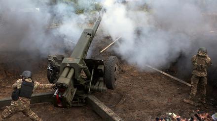 Ukrainische Artillerie an der Front