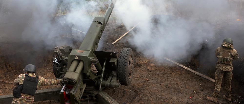 Ukrainische Artillerie an der Front