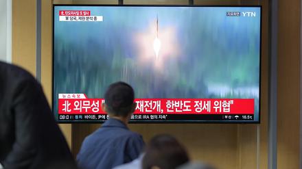 Eine Nachrichtensendung in Südkorea über den nordkoreanischen Raketenstart.