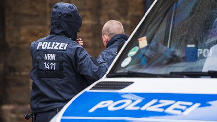 Die Mordkommission geht von einer „Beziehungstat“ aus, wie es in der Mitteilung von Staatsanwaltschaft und Polizei Köln hieß.