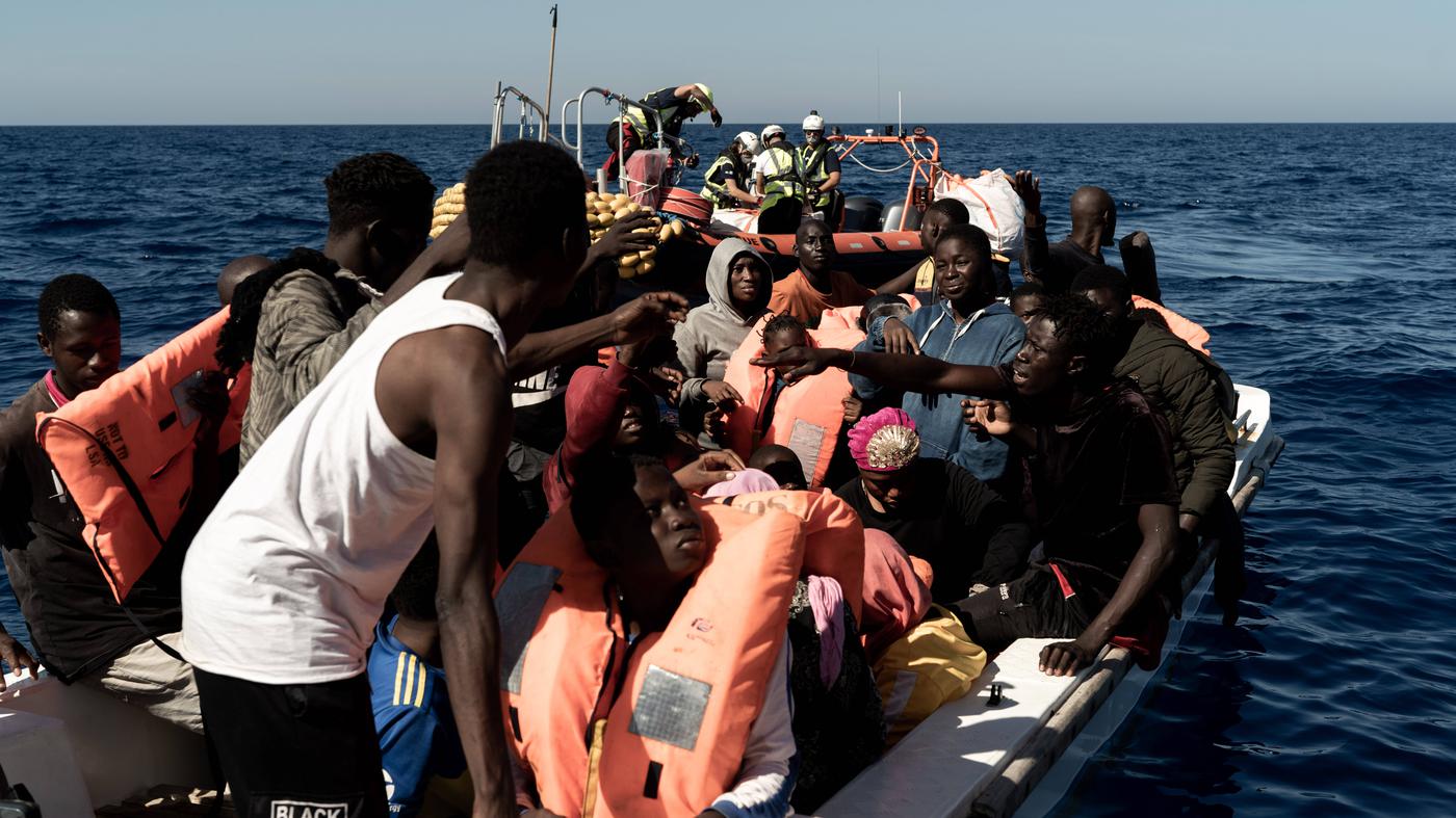 La nave di salvataggio “Ocean Viking” è stata nuovamente intercettata dall’Italia