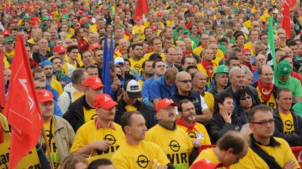 Opel-Beschäftigte protestieren in Antwerpen