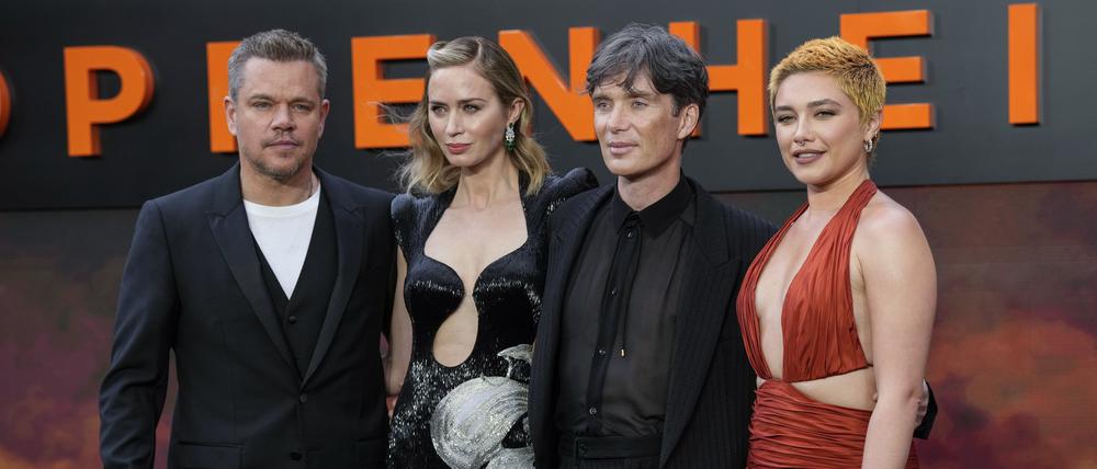 Bei der „Oppenheimer“-Premiere in London verschwanden die Stars wegen des Streiks schnell: Matt Damon (l.-r.), Emily Blunt, Cillian Murphy und Florence Pugh.