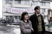 Revolte im Appenzell. Nora (Marie Leuenberger) und Ehemann Max (Peter Simonischek).