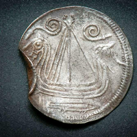 Aus Ottars Welt: Nordische Münze mit Schiffsmotiv, etwa um 825.