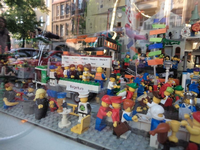 Der Karneval der Kulturen als Fantasie aus Legosteinen.