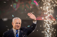 Benjamin Netanjahu, Ministerpräsident von Israel, gibt im April 2019 seine Stimme bei den israelischen Parlamentswahlen ab.