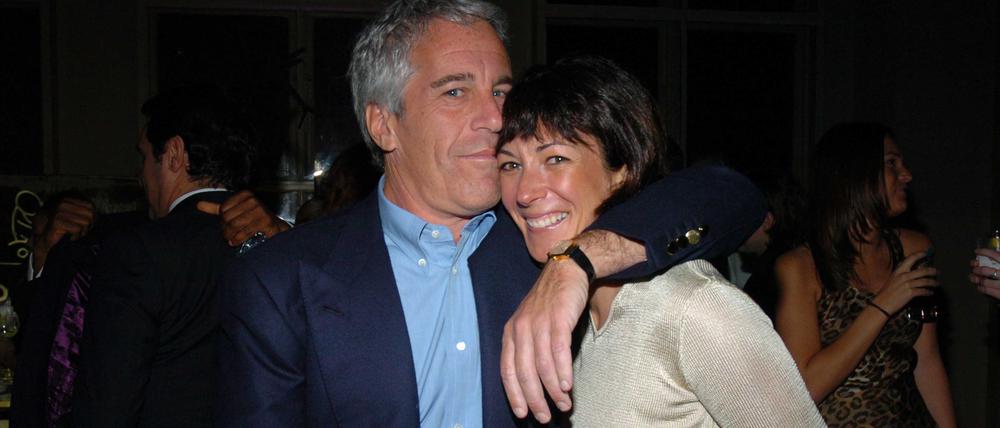 Jeffrey Epstein und Ghislaine Maxwell im Jahr 2005.