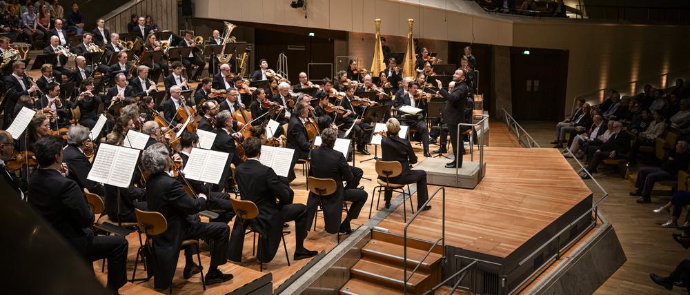 Petrenko und die Philharmoniker am 8. Mai 2024 in der Philharmonie.
