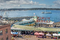 Der Pike Place Market ist einer der ältesten Bauernmärkte der USA. Inzwischen ist der 1907 gegründete Markt ein touristische Attraktion mit großem Imbissangebot.