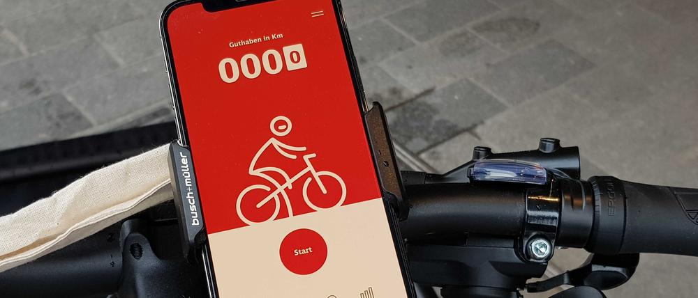 Die App „DB Rad+ zeichnet gefahrene Kilometer über die Navi-Funktion von Smartphones auf.