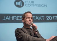 Mehr Geld für die Freien und die Innovativen: Kultursenator Klaus Lederer (Die Linke), hier bei einer Podiumsrunde der Berliner Clubcommission im Februar 2017.
