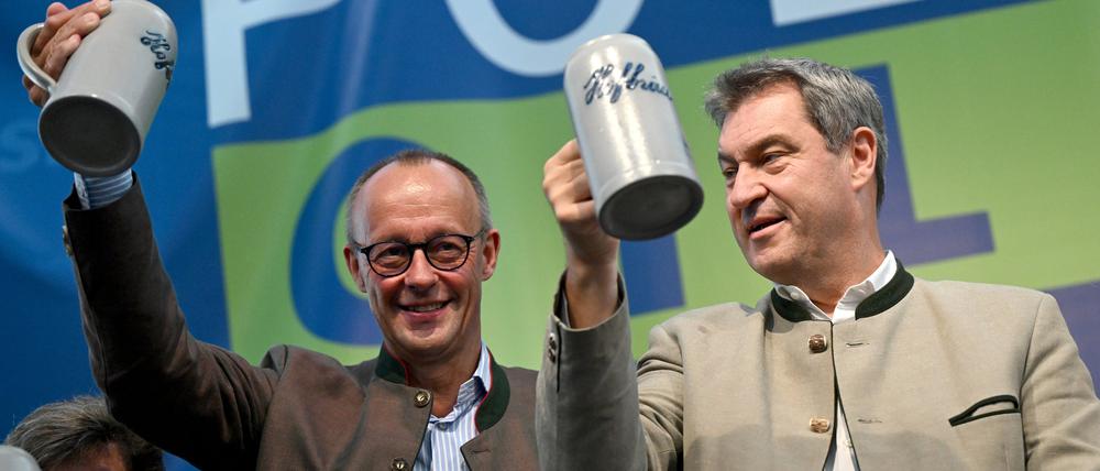 CDU-Chef Friedrich Merz (l.) mit CSU-Chef Markus Söder.