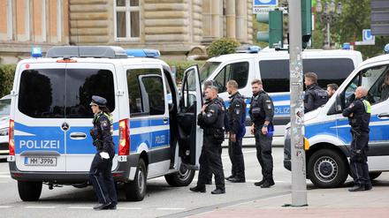 Die Polizei untersuchte eine Vielzahl von Lokalen auf St. Pauli.