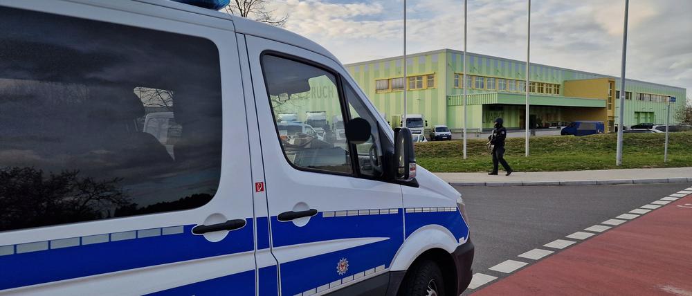 Am Dienstag kam es zu einem Polizeieinsatz bei einem Fruchthändler in Groß Kreutz.