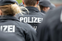 Durchsuchungen in NRW wegen Kinderpornografie: Polizei geht gegen Beschuldigte vor (Symbolbild)