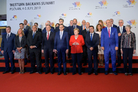 Familienfoto der Westbalkan-Konferenz im polnischen Posen. Sechs Staaten hoffen auf einen baldigen EU-Beitritt.