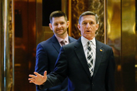 Der eine gefeuert, der andere umstritten: Michael G. Flynn (hinten) und sein Vater Michael T.