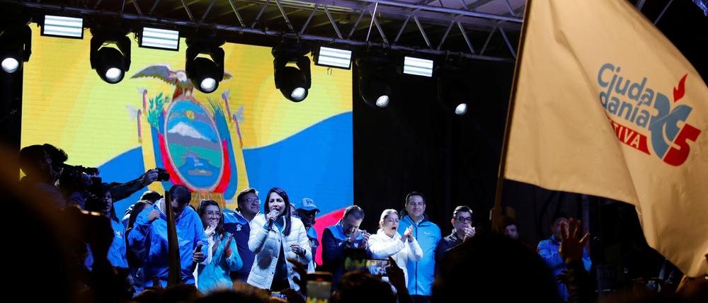 Ecuadorian presidential candidate Luisa Gonzalez speaks during a presidential election night event, in Quito, Ecuador August 20, 2023. REUTERS/Karen Toro