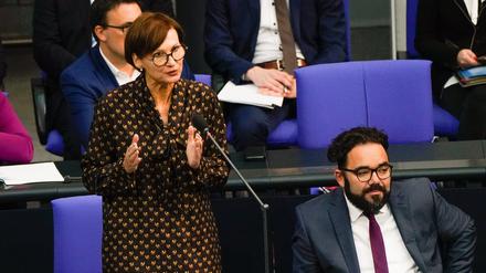 Bettina Stark-Watzinger, Bundesministerin für Bildung und Forschung (FDP), spricht auf einer Pressekonferenz von einem Einwanderungsgesetz mit einem Punktesystem. 