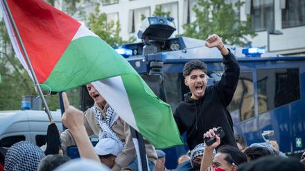 Eine Demonstration zur Solidarität mit Palästinensern im jüngsten Nahostkonflikt in Frankfurt am Main.