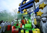 Protest gegen das Gütesiegel "Nachhaltig" für Atomkraft und Gas in der EU.