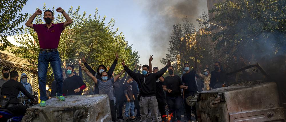 Die iranische Polizei geht mit äußerster Härte gegen Demonstanten vor.