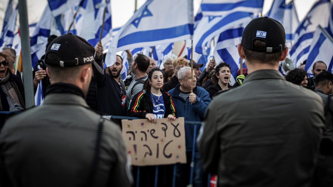 Italien Brennt: Zehntausende Protestieren Gegen Israels Vorgehen – Krawalle In Mailand - ov9ffuy