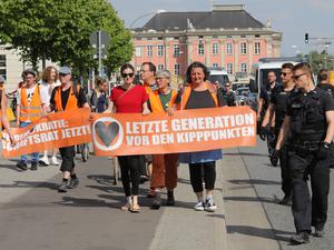 Protestmarsch von Letzte Generation in Potsdam.