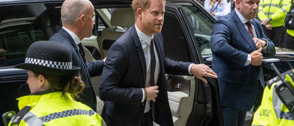 Prinz Harry, Herzog von Sussex trifft vor dem High Court in London ein. 