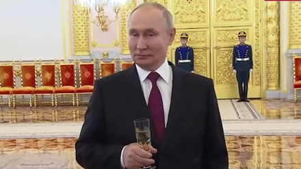 Wladimir Putin bei einer Rede zur Ehrung der „Helden Russlands“.