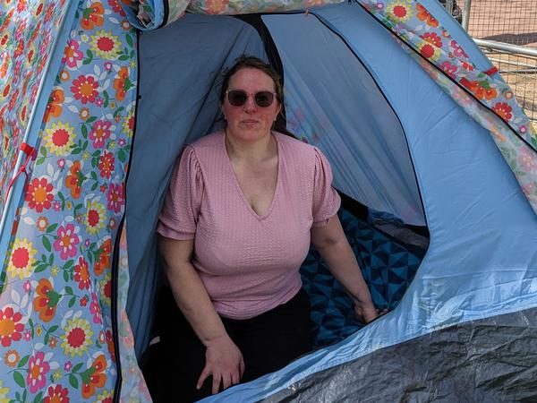 Lucy aus Bristol kommt seit mehr als zehn Jahren mit ihrem Zelt zu royalen Events.
