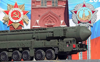 Eine russische Atomrakete vom Typ Topol-M im Mai 2013 auf dem Roten Platz.