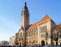 Blick aufs Rathaus Charlottenburg.